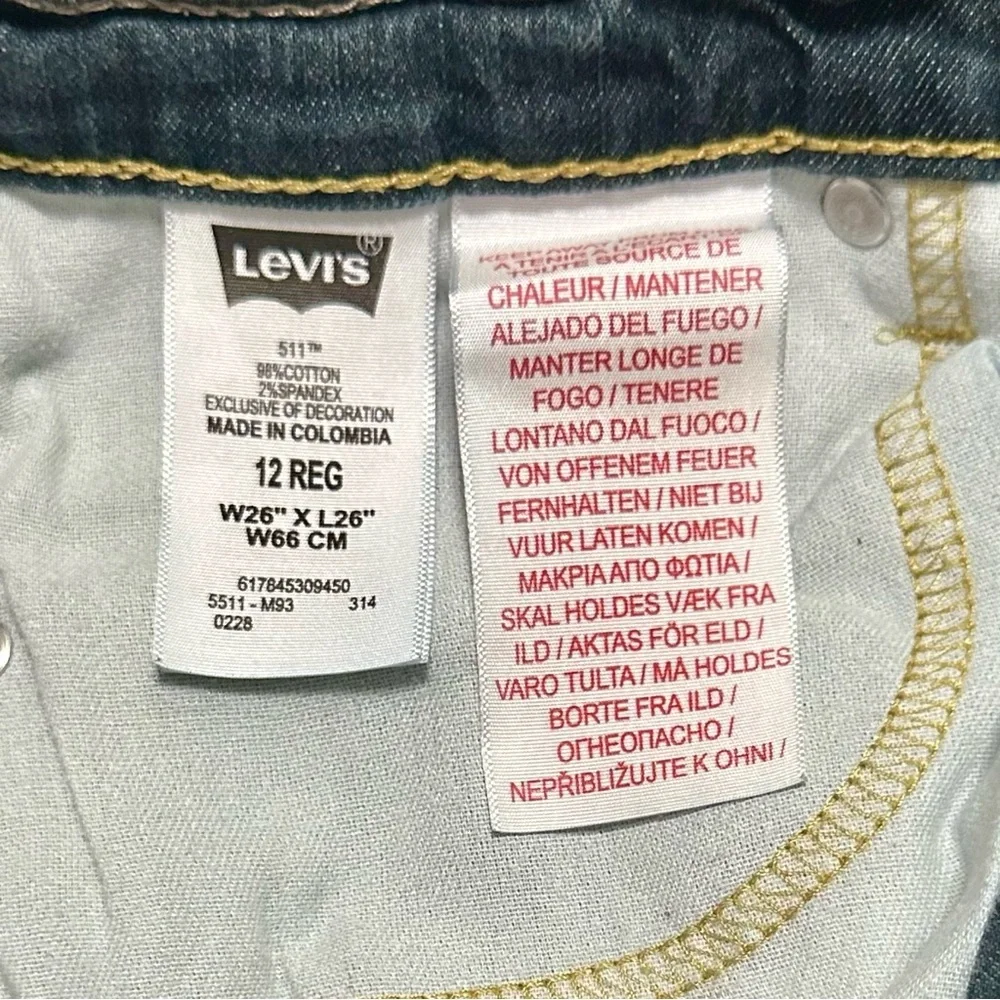 Levi Strauss 511 boys jeans size 12 regular. Leg shape slim‎